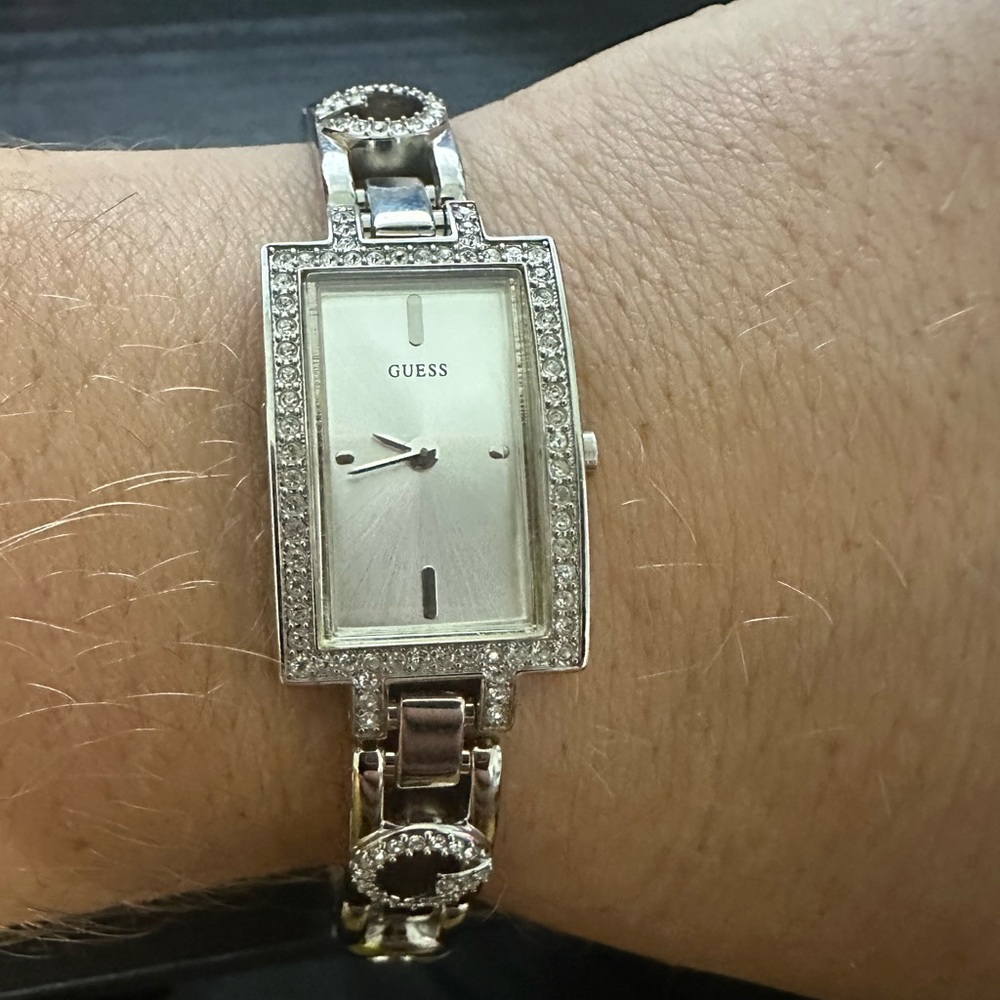 Guess woman’s vintage watch